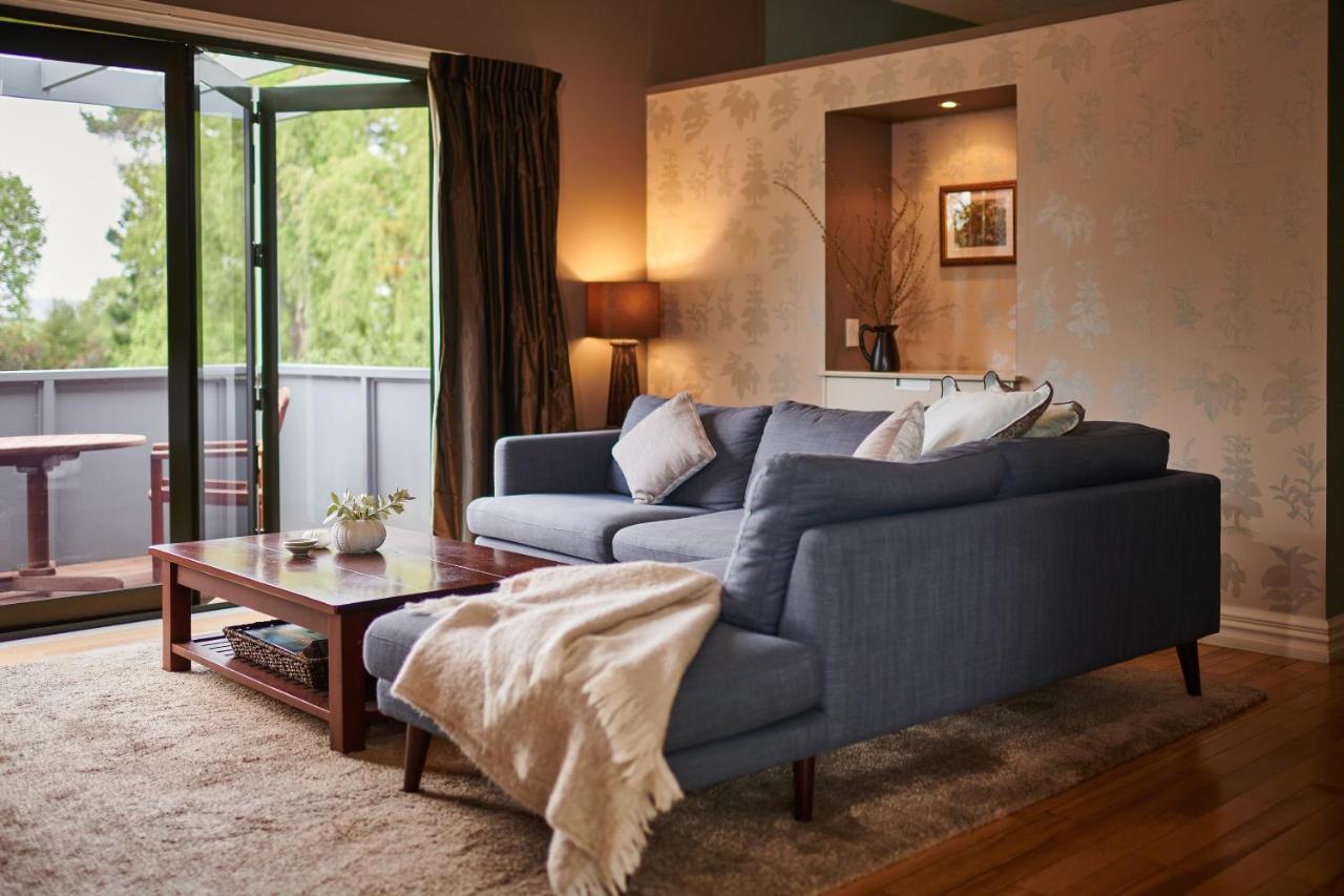 Parehua Resort Martinborough Extérieur photo A living room
