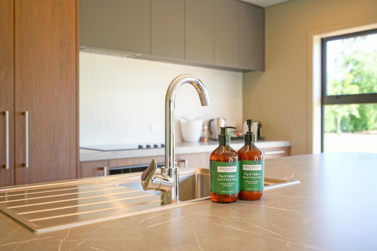 Parehua Resort Martinborough Extérieur photo A kitchen faucet