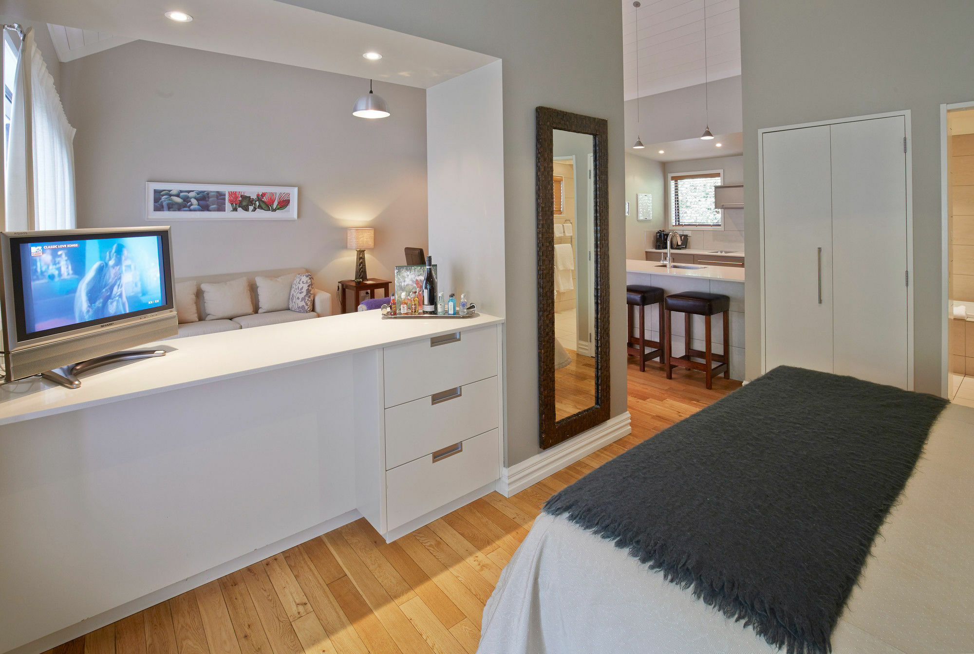 Parehua Resort Martinborough Extérieur photo A studio apartment in New Zealand